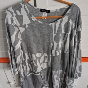 Gray and white geometric shaped blouse